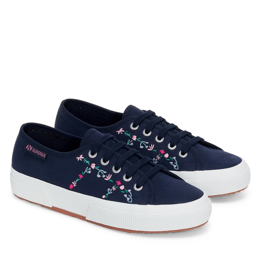 2750 maŁych kwiatÓw haft